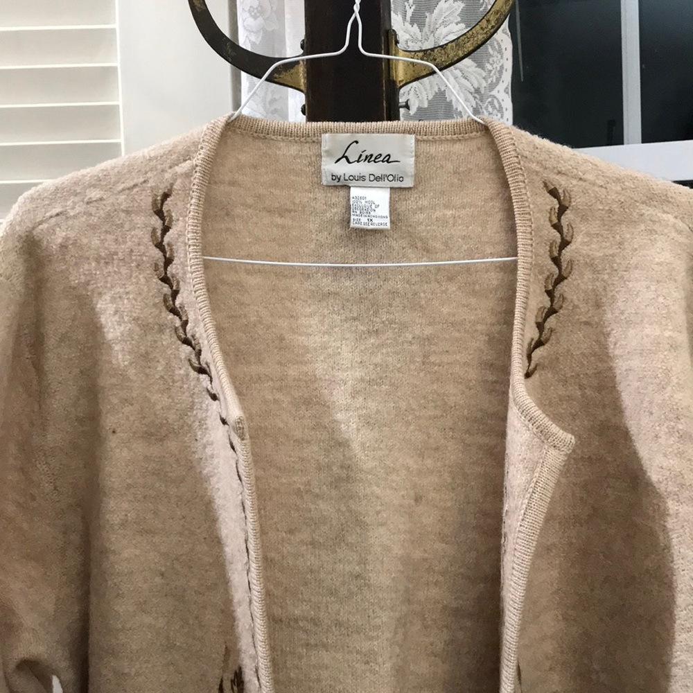 All wool sweater jacket. Gorgeous embroidery. 1X